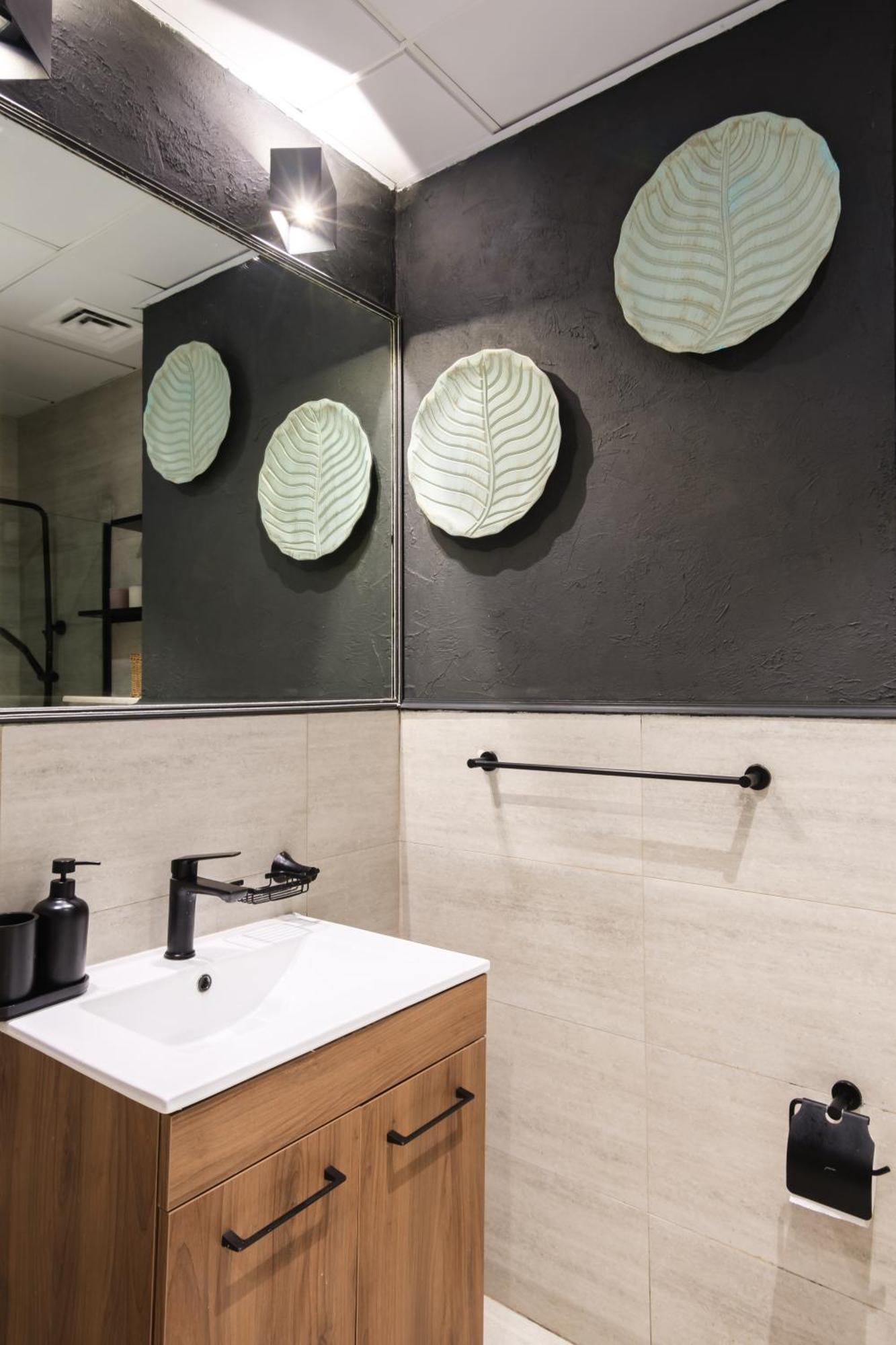 Appartamento Industrial Chic Retreat Al Qurayyah Esterno foto