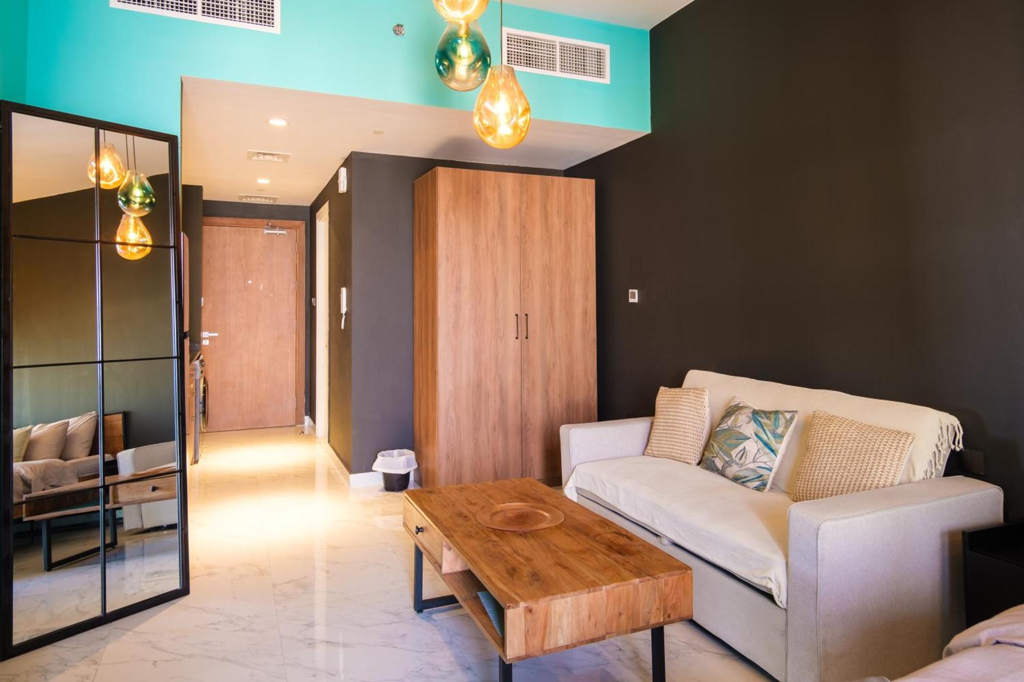 Appartamento Industrial Chic Retreat Al Qurayyah Esterno foto